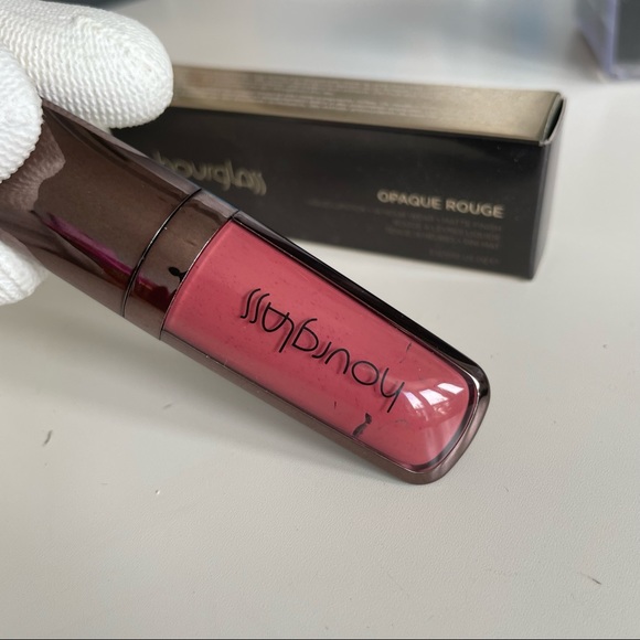 Hourglass Opaque Rouge Liquid Lipstick in Rose - Picture 1 of 7